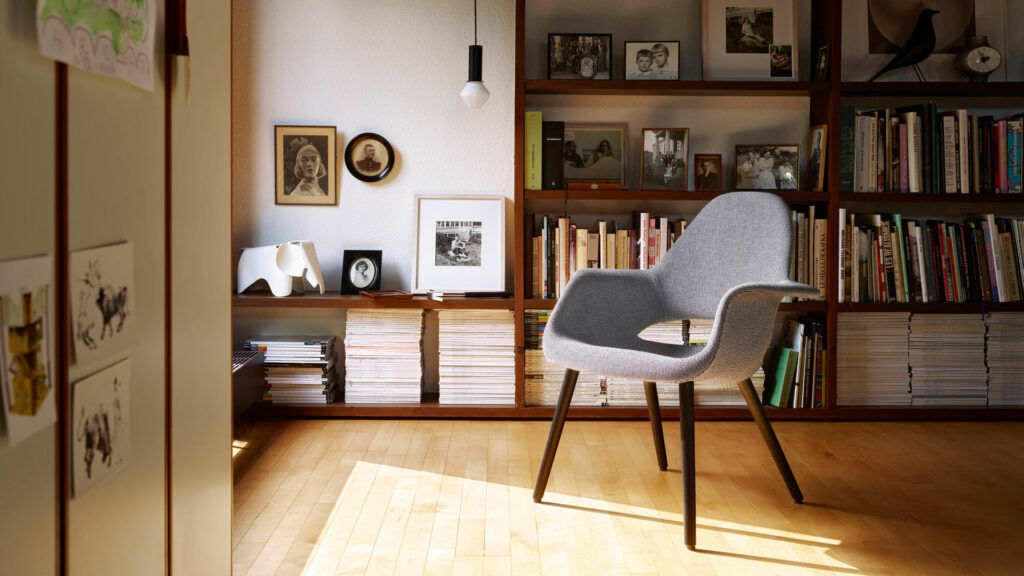 Elephant is a children's accessory/chair produced by Vitra, designed by Charles and Ray Eames and offered by Peverelli