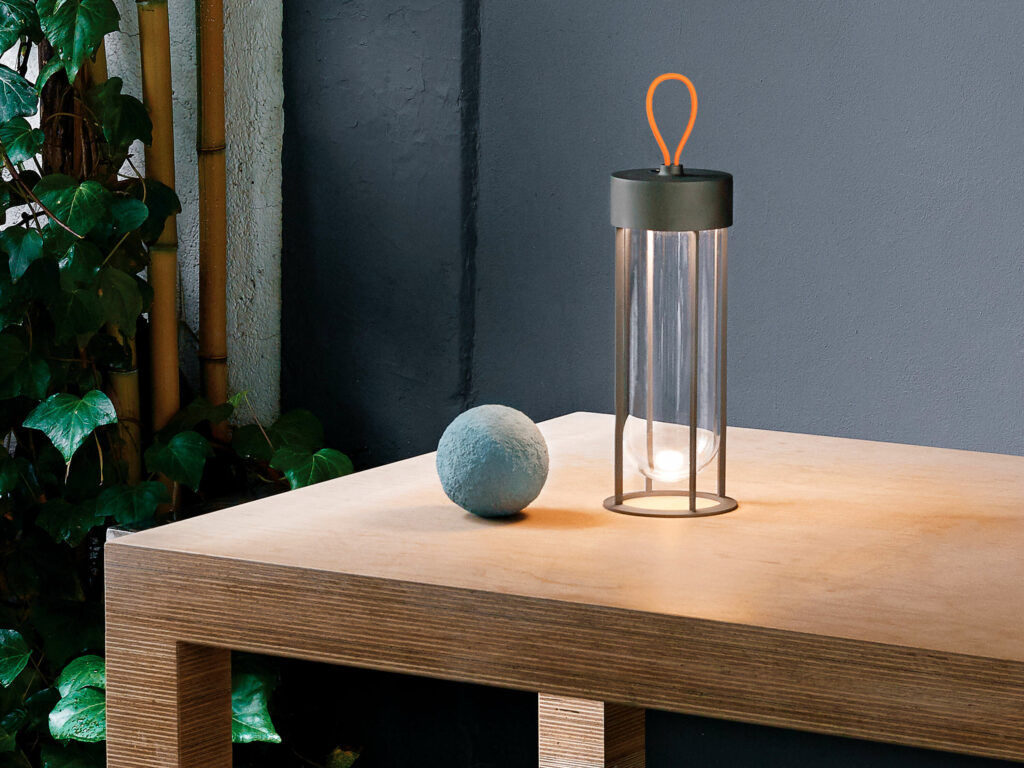 Unplugged is a floor lamp designed by Philippe Starck and offered by Peverelli