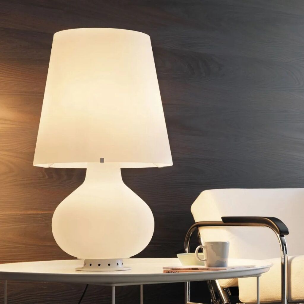 Lampe ist eine von Max Ingrand entworfene und von Peverelli angebotene Designlampe