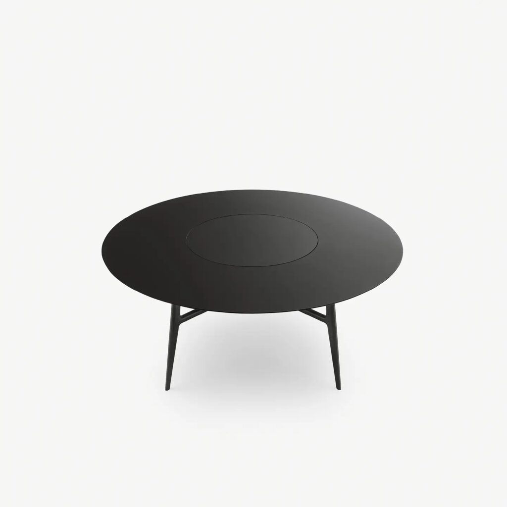 Planet is a dining table designed by Giuseppe Bavuso offered by Peverelli
