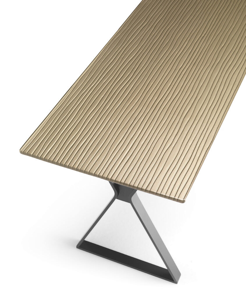 Hype is a console produced by Fiam and offered by Peverelli