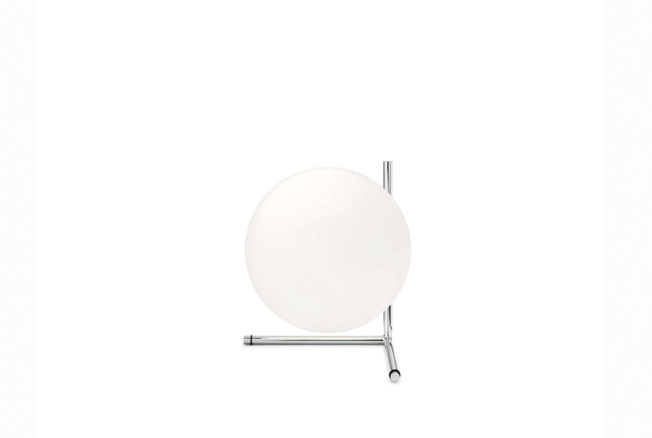 IC Lights Table 2 è una lampada da tavolo prodotta da Flos e proposto da Peverelli