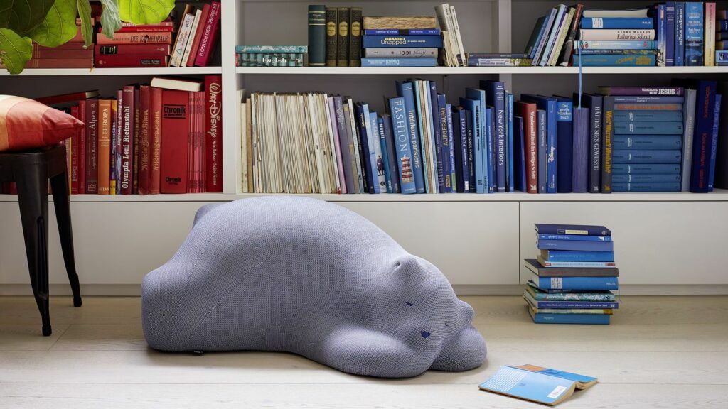 Resting Bears è un Pouf di design moderno prodotta da Vitra, progettato da Front e proposto da Peverelli