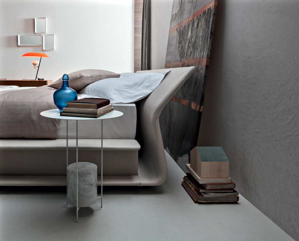 Pannacotta is a modern coffee table designed by Ron Gilad and offered by Peverelli