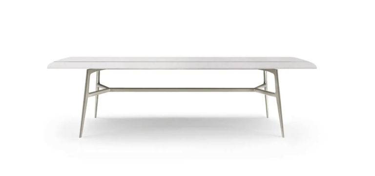 Questa foto mostra il tavolo di design Francis di Rimadesio