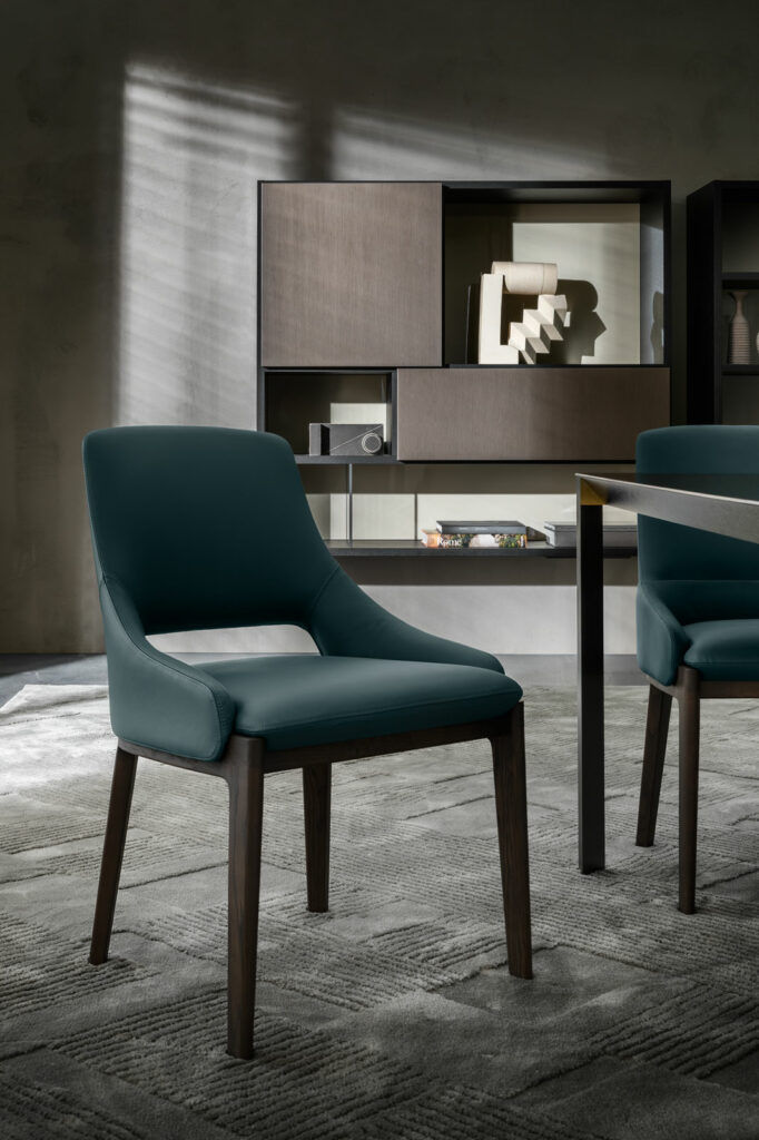 This is the Devon designer chair by Molteni&C