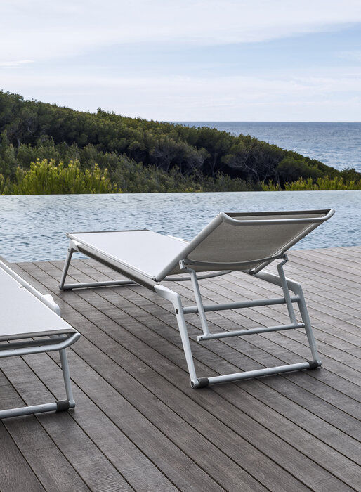 I letti di design per l'esterno di B&B Italia, Mirto