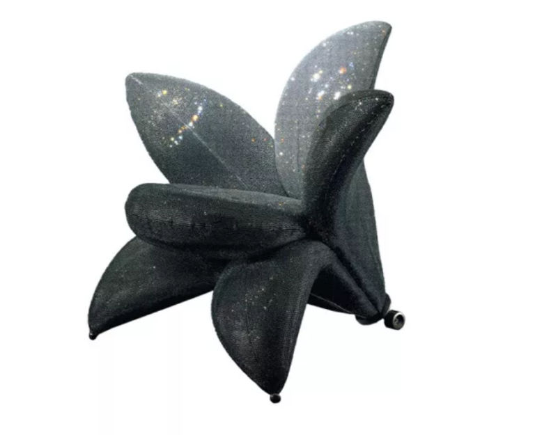 Cette photo montre le fauteuil Getsuen Diamond d'Edra.