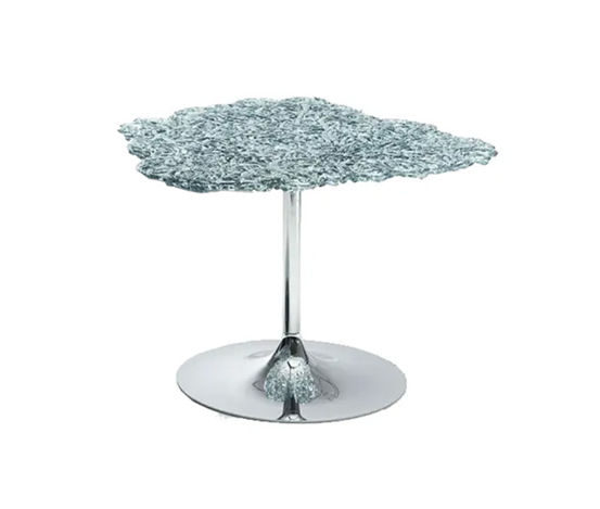 Questo prodotto mostra il tavolino Diamante di Edra