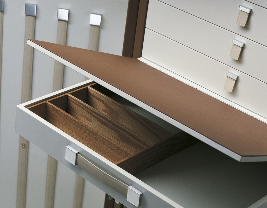 This photo shows the Oceano wardrobe trunk by Poltrona Frau
