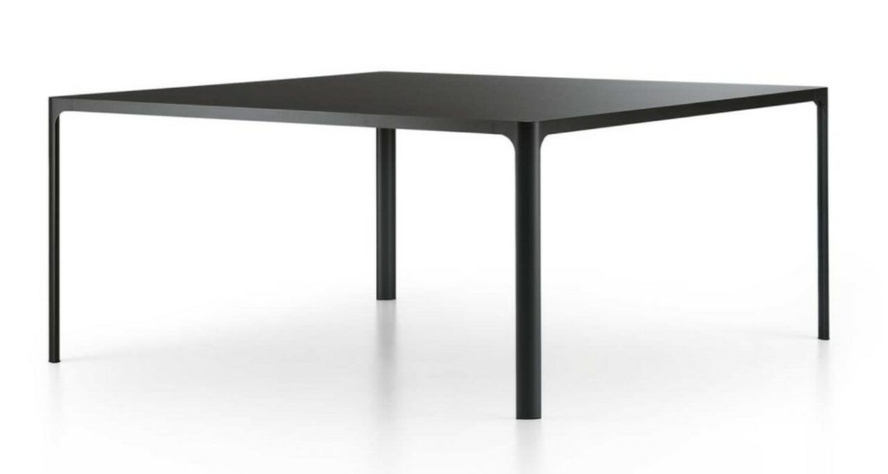 Cette photo montre la table Flat de Rimadesio