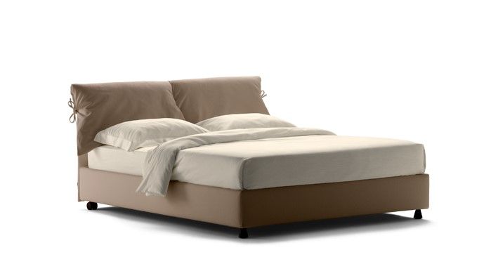 Cette photo montre le lit Nathalie de Flou