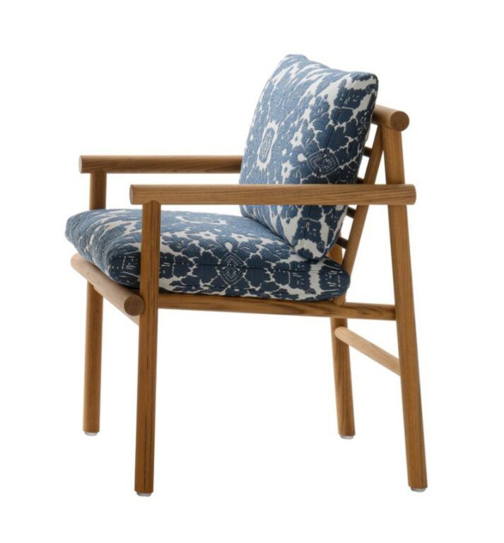 This photo shows the Ayana outdoor chair by B&B