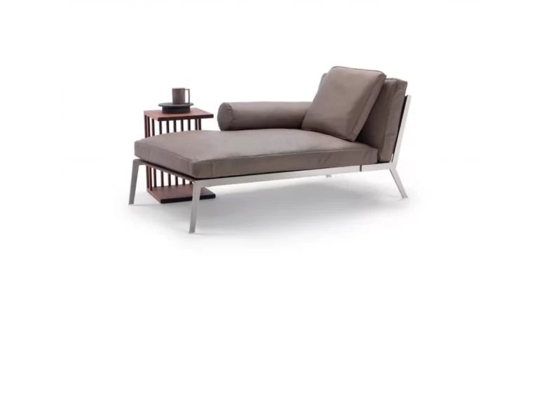 This photo shows the Happy chaise longue by Flexform