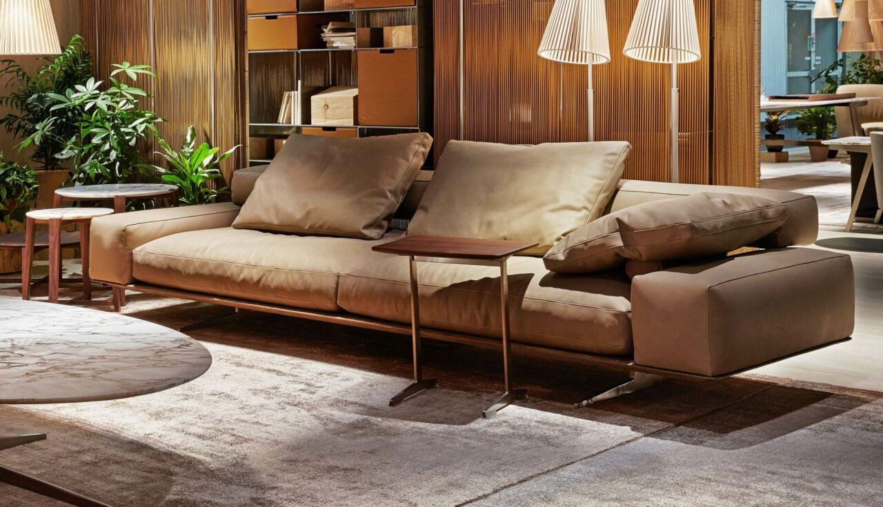 Questa foto mostra la chaise longue Wing di Flexform
