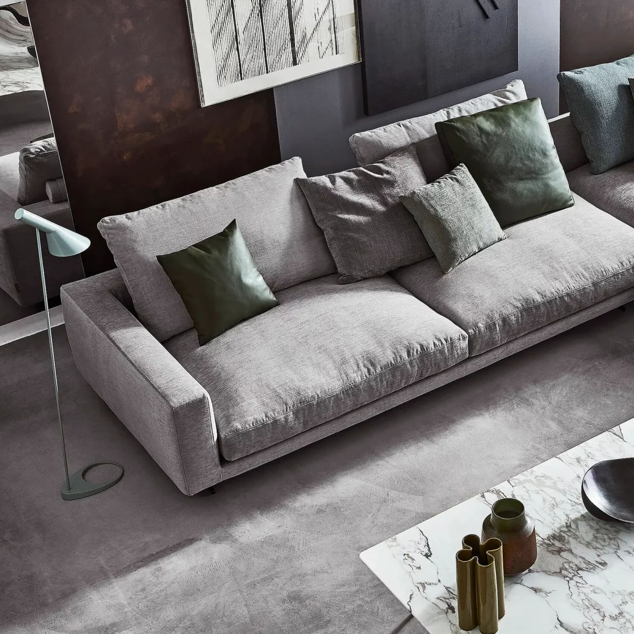 Dieses Foto zeigt das lineare Sofa Campiello von Flexform