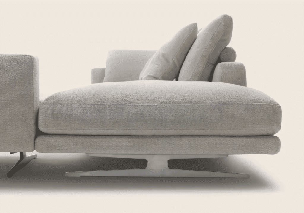 Dieses Foto zeigt das lineare Sofa Campiello von Flexform