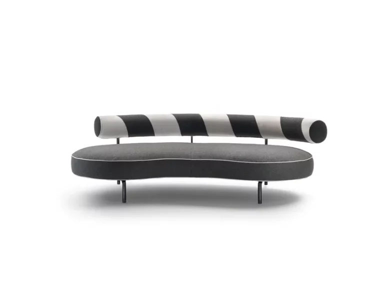 This photo shows the Supermax linear sofa by Flexform