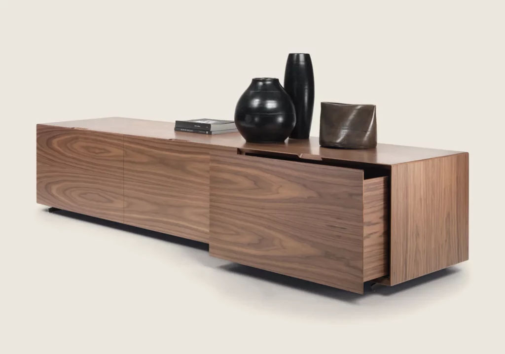 These photos show the Piuma bookcase by Flexform