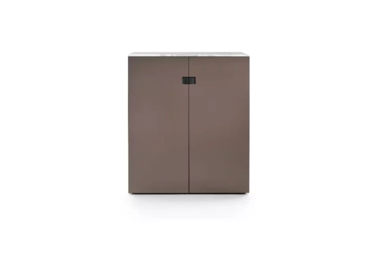 These photos show the Rafael bookcase by Flexform