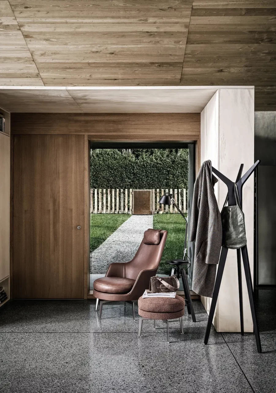Cette photo montre le fauteuil Guscioalto de Flexform.
