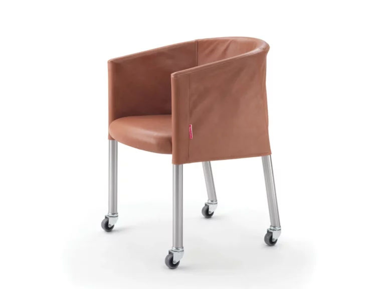 This photo shows the Mixer chair by Flexform