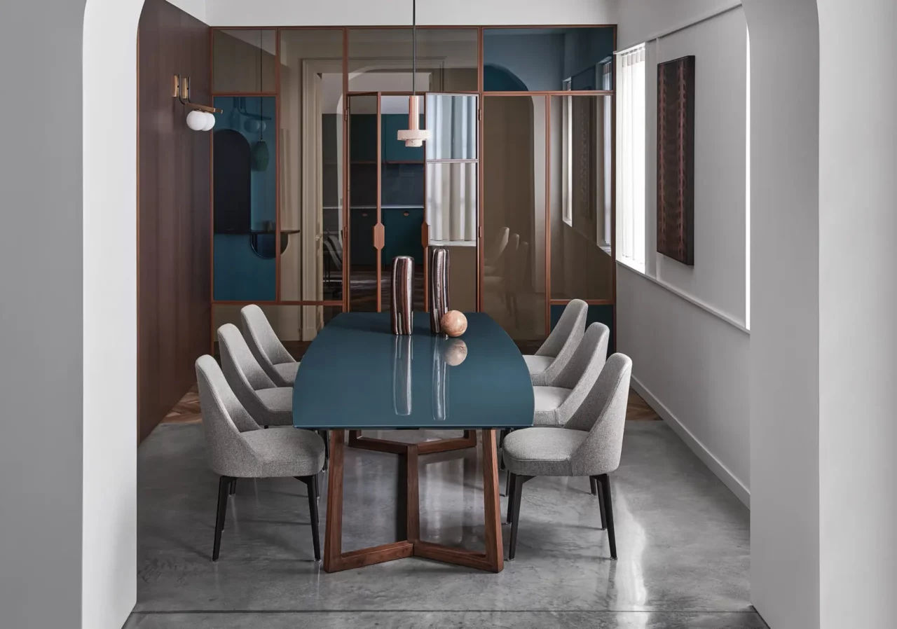 Cette photo montre la table Gipsy de Flexform