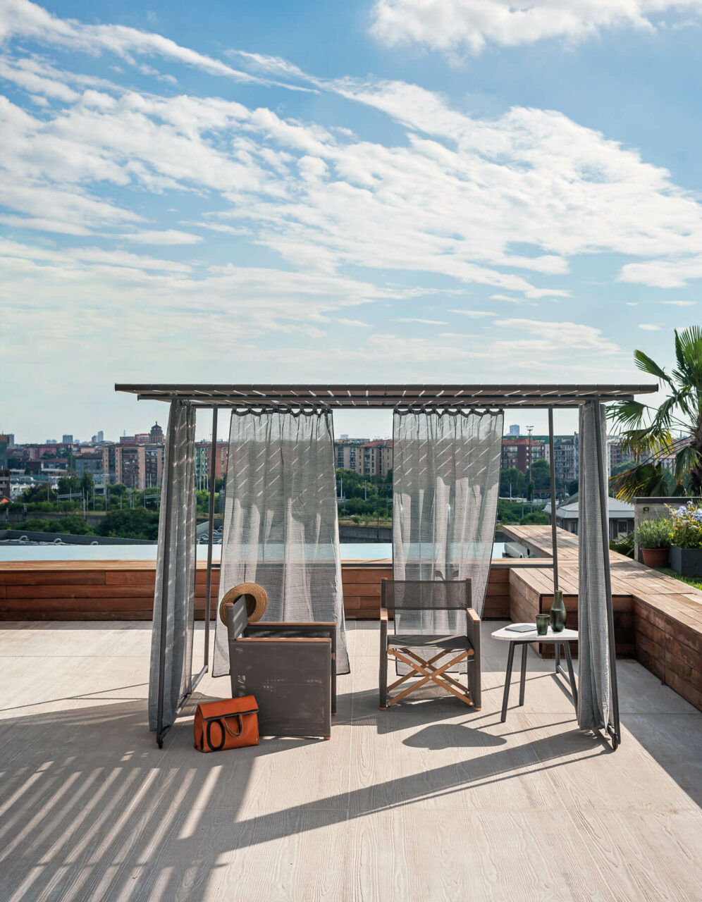 Questa foto mostra il gazebo Ombrina di RODA