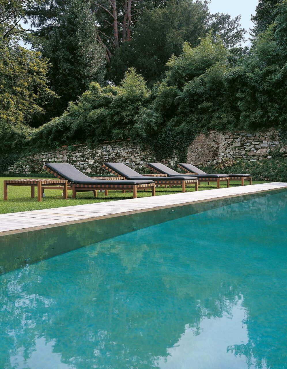 This photo shows the Mistral outdoor sunbed by RODA