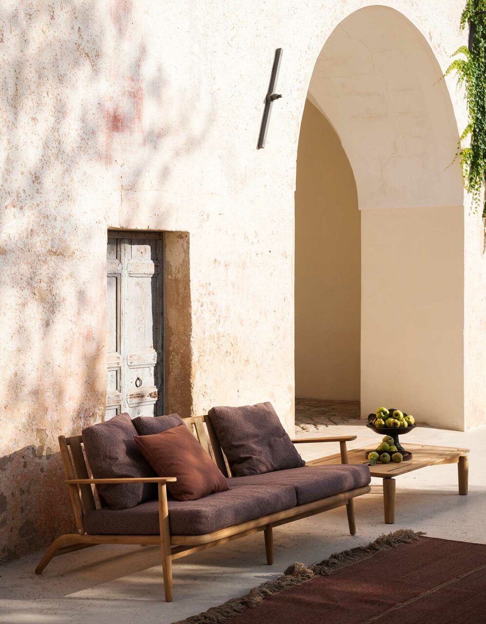 Cette photo montre la table d'extérieur Levante de B&B