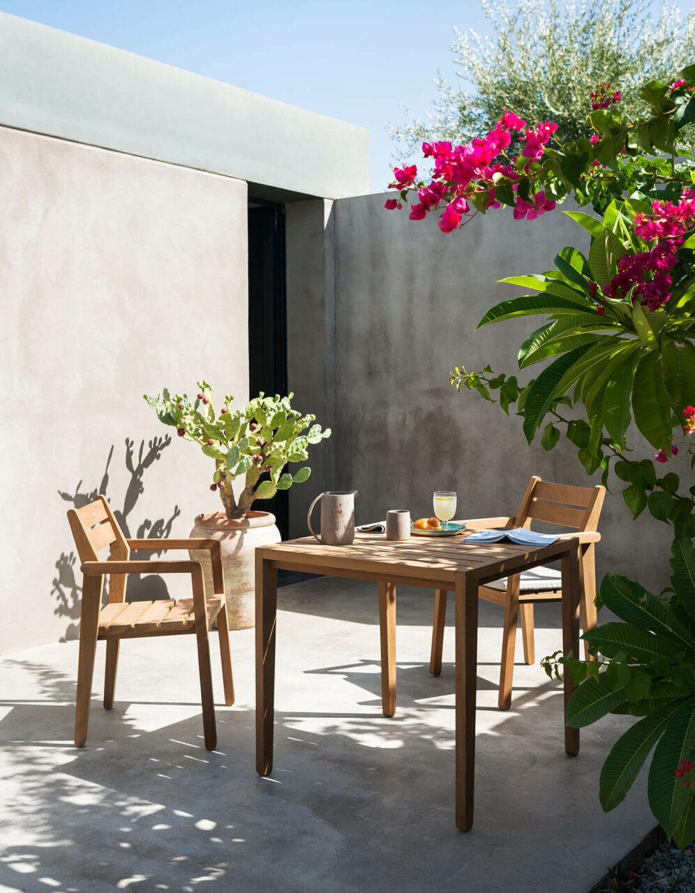 This photo shows the Zania outdoor table by RODA