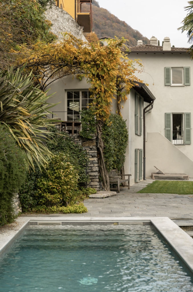 Cette photo montre le projet de Peverelli Design dans une villa moderne sur le lac de Côme.