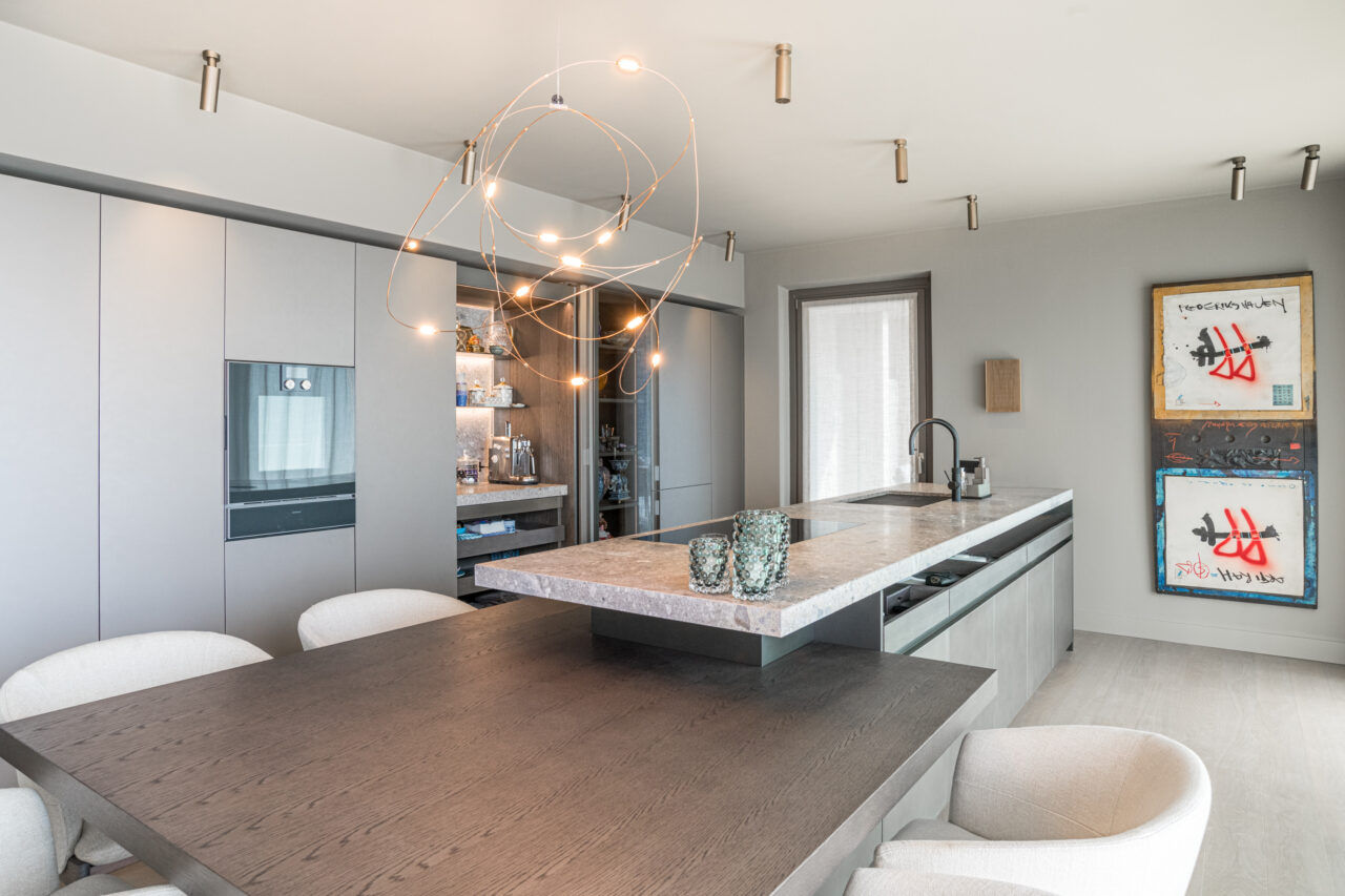 Interior design lago di como. La realizzazione di cucina di design Molteni&C sul lago di Como da parte dello studio interior design Peverelli Design