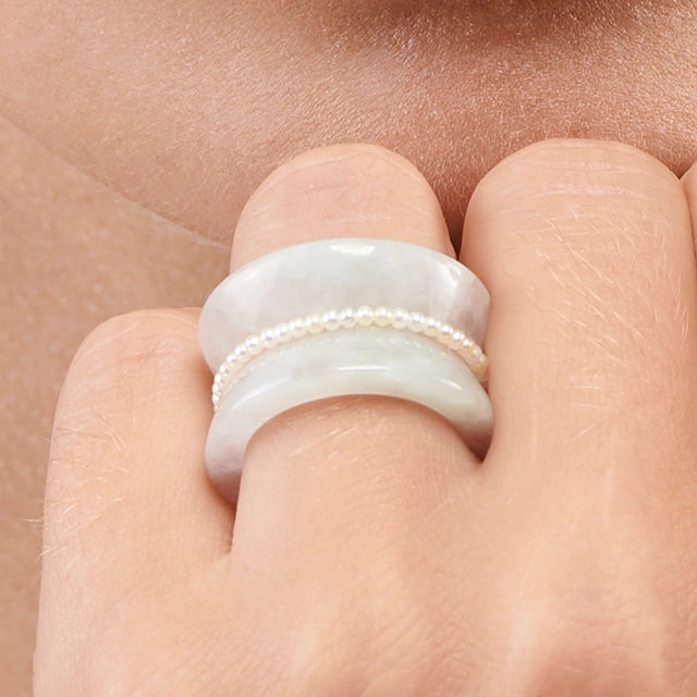 Close up of Blue Lotus Natural Jade Band