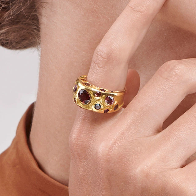 Close up of Galatee Ring mQyXTHgFo