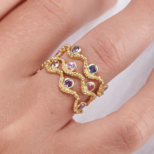 Close up of Sapphire Ondine Alliance Ring TzHhml1xA