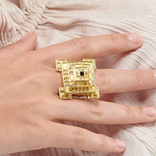 Close up of Tikal Ring lGPB7-Yb9n
