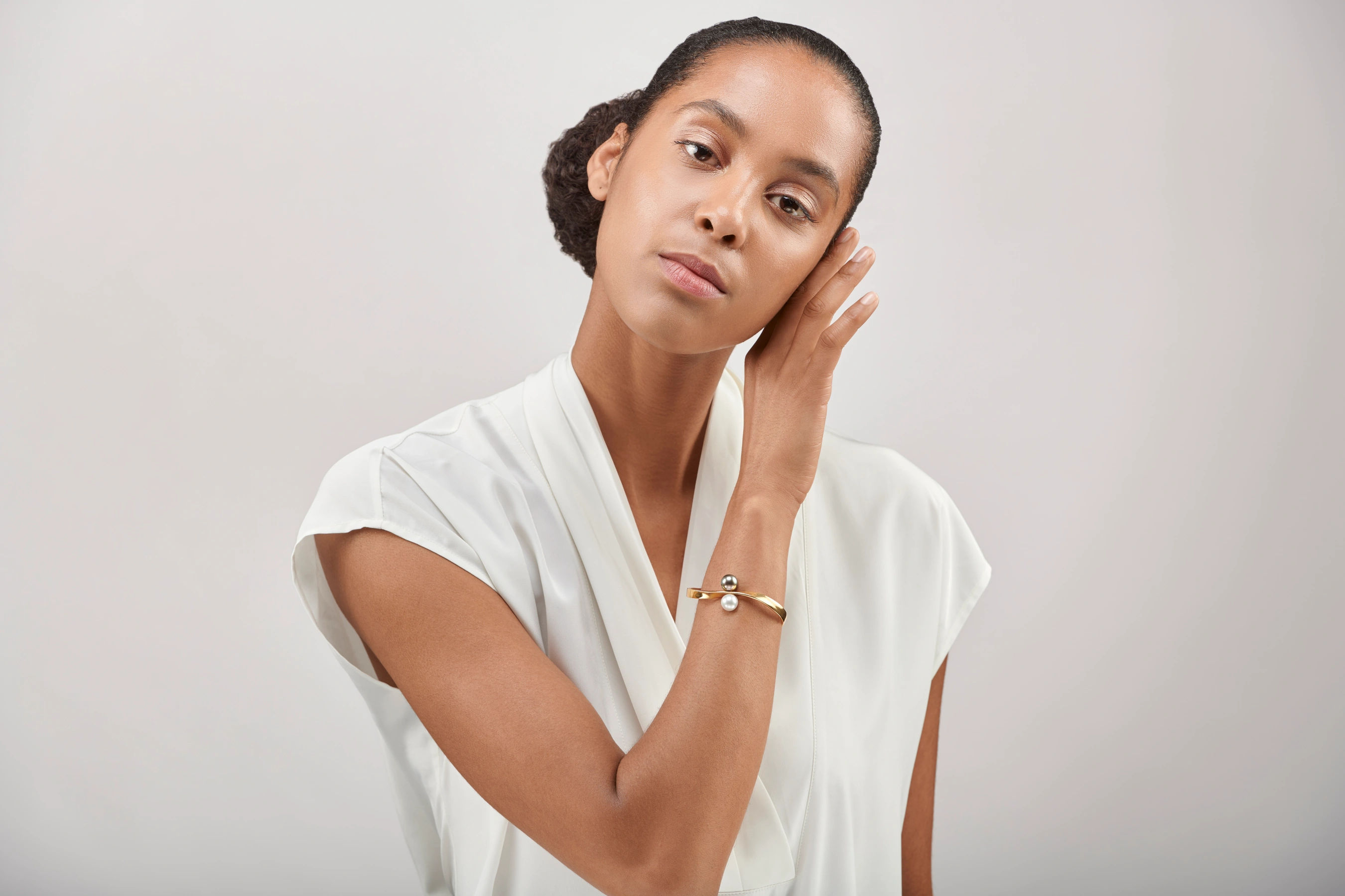Tahitian and South Sea Pearl Yellow Gold Knot Bracelet