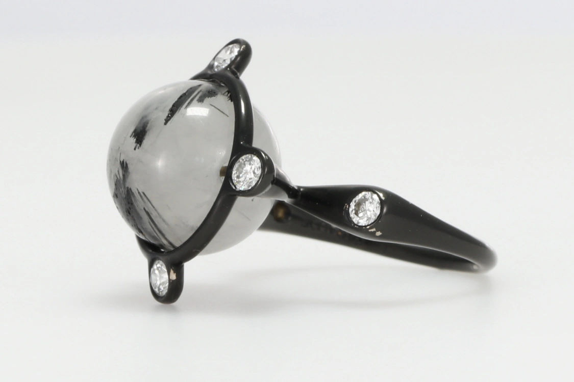 Turntable image 82