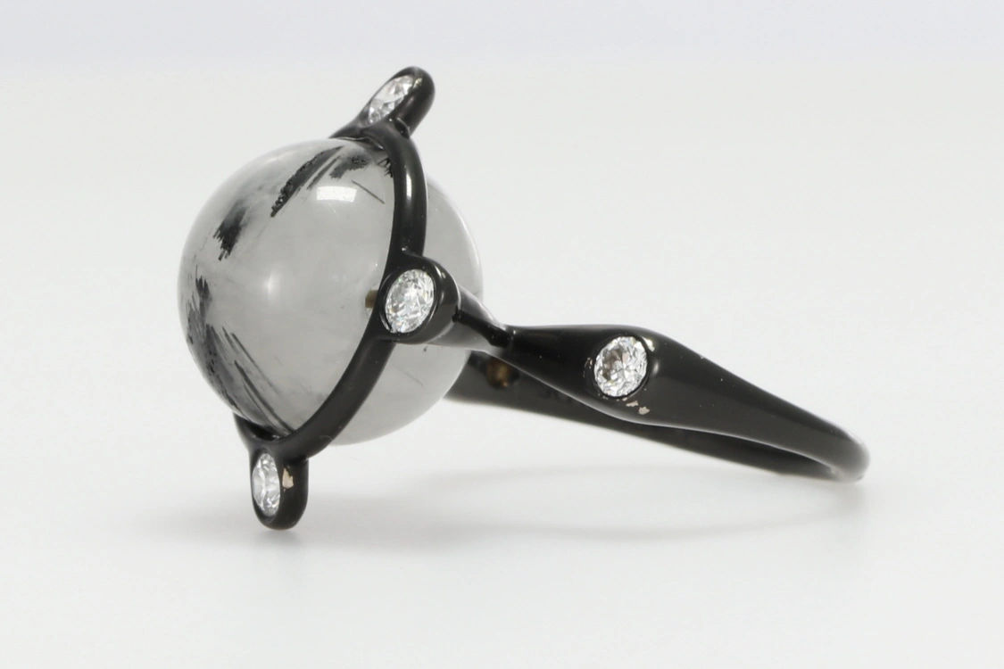Turntable image 81