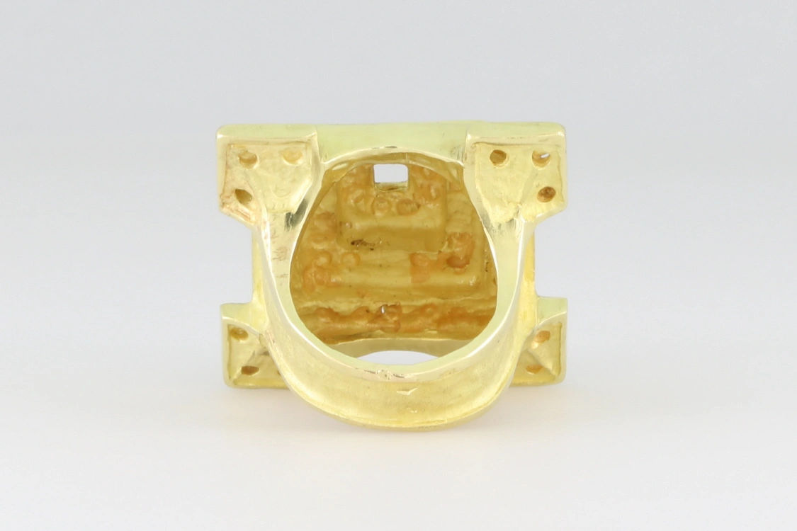 Turntable image 47