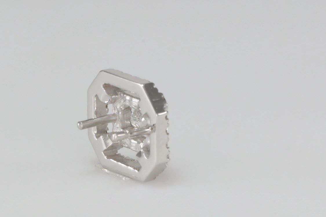 Turntable image 32