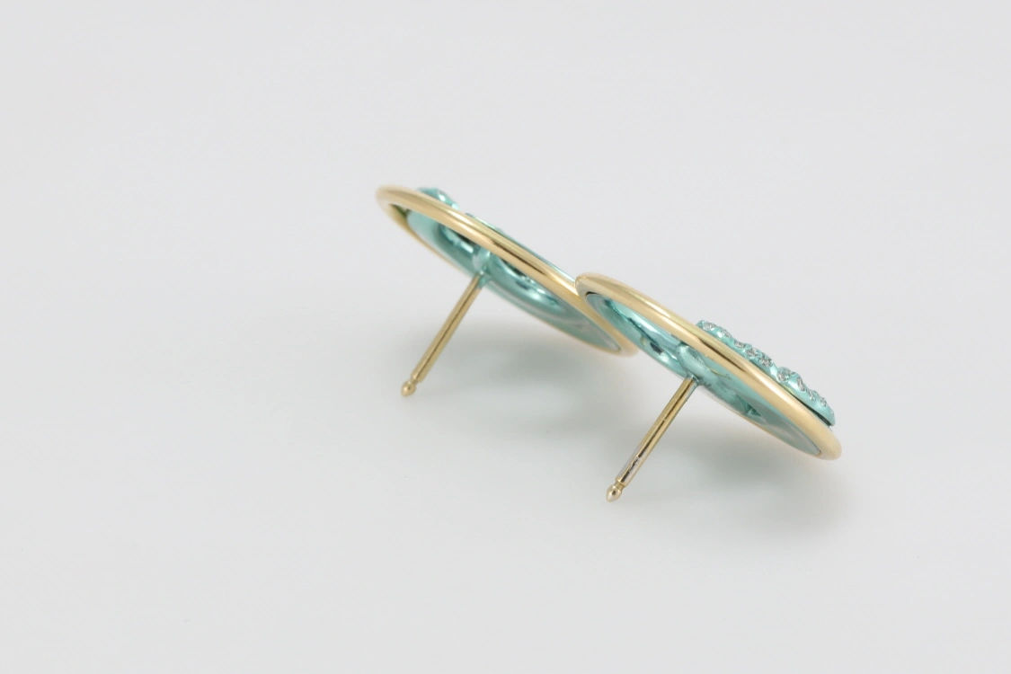 Turntable image 32