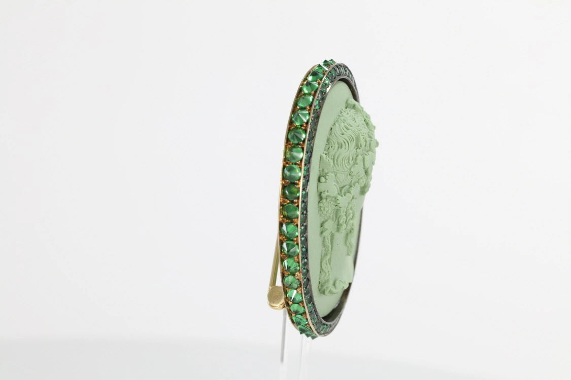 Turntable image 18