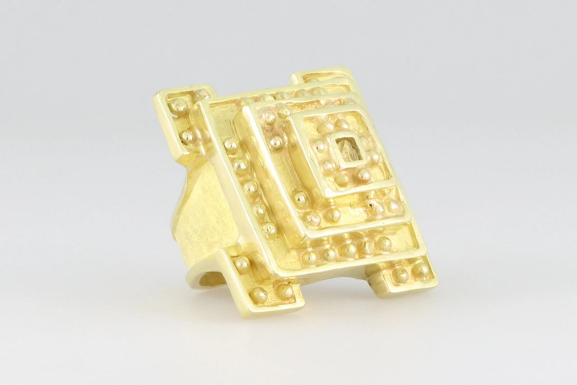 Turntable image 12