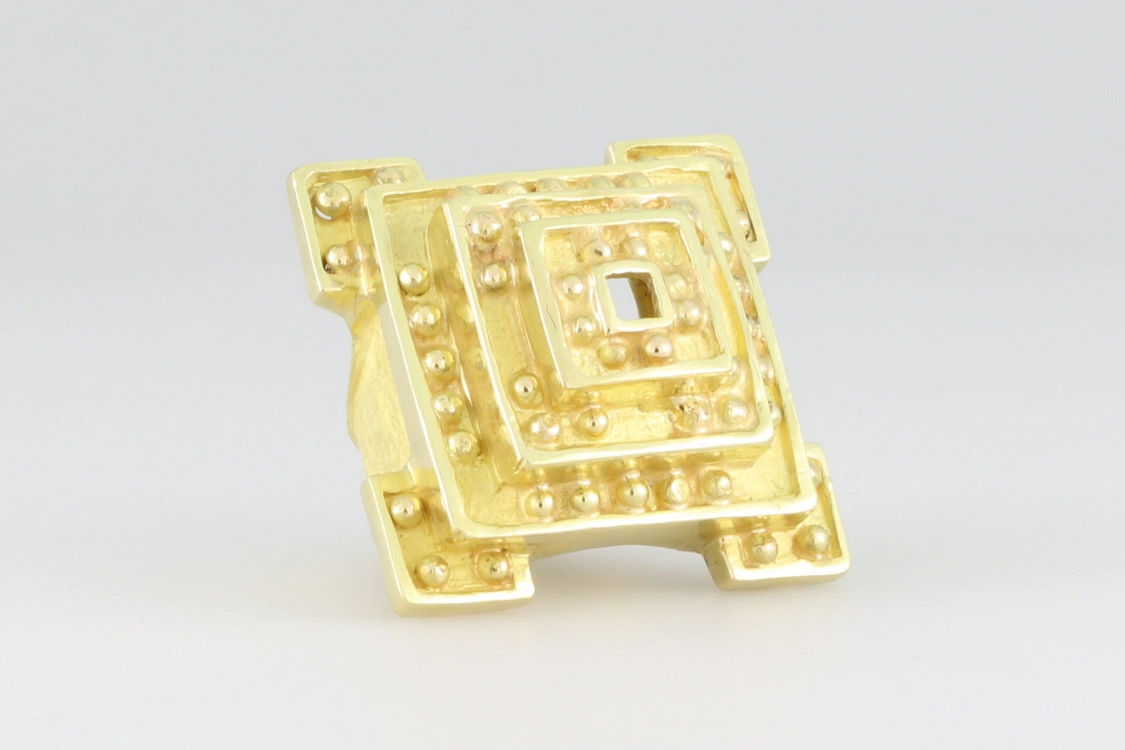 Turntable image 8
