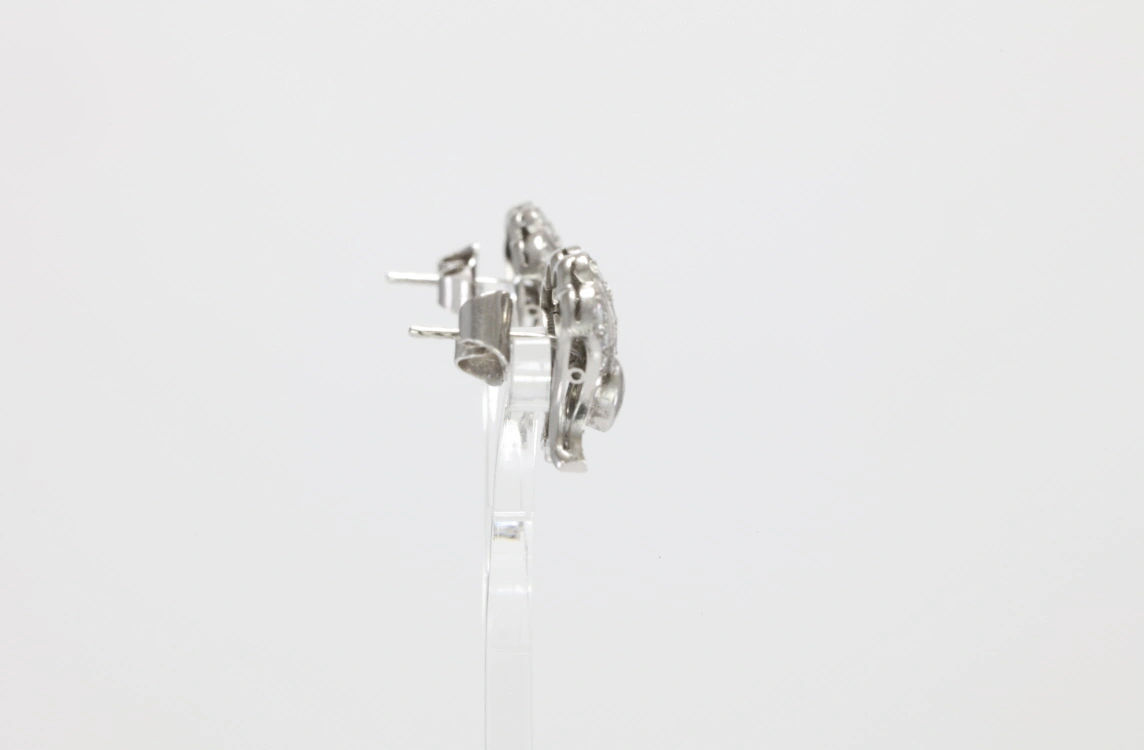 Turntable image 30