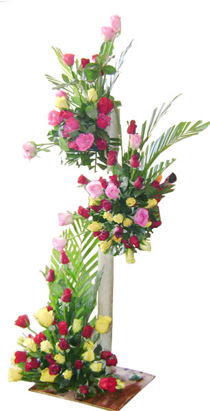 100 Mix Roses Tall Basket