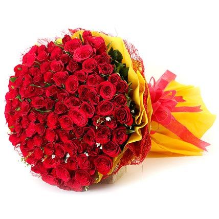 100 Red Roses Bunch in Yellow Packing