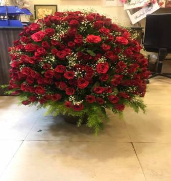 200 Roses Basket